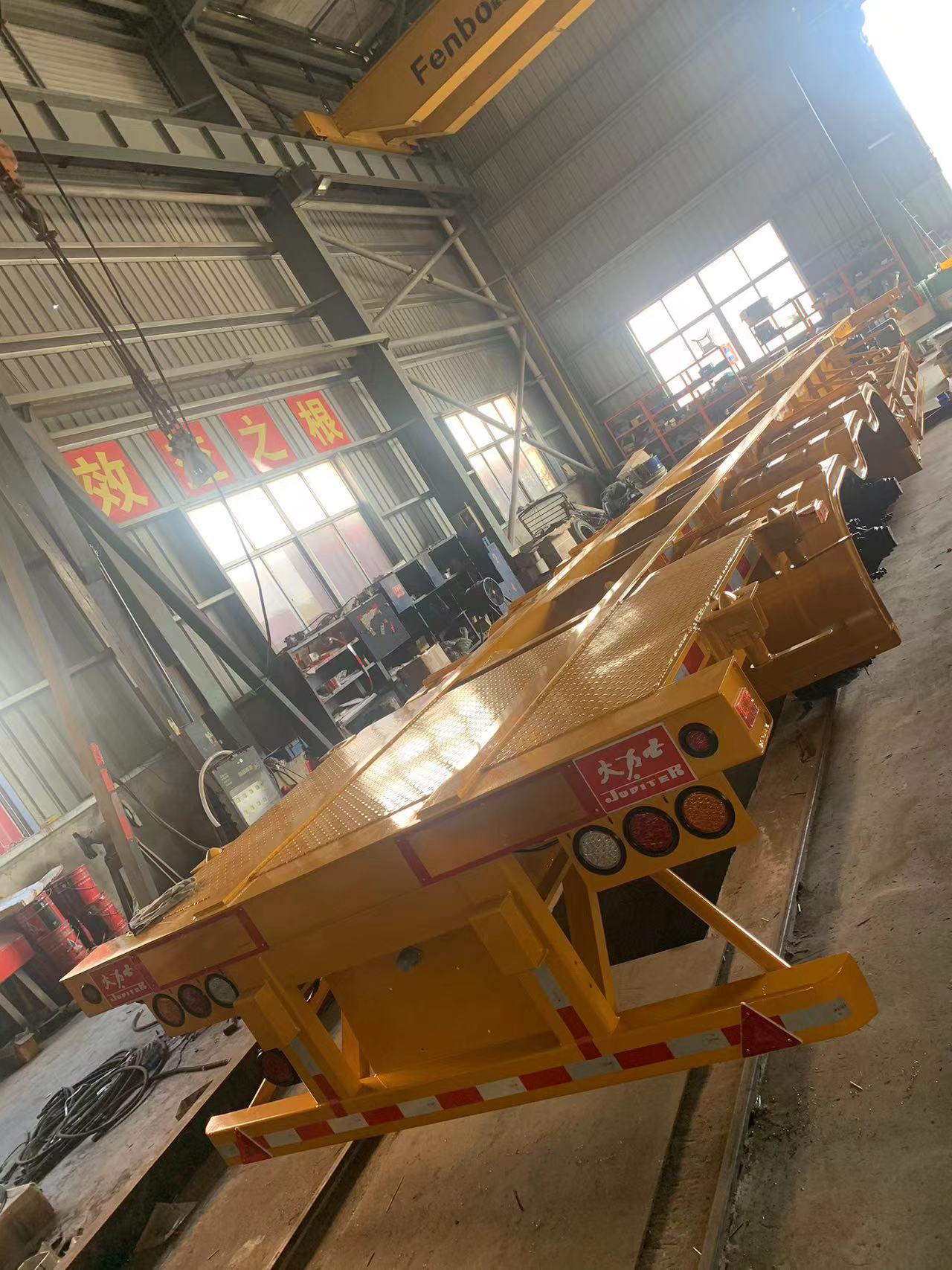 ตัวอย่างใหม่ของ Gooseneck Skeleton Semi Trailer จะถูกจัดส่งเร็วๆ นี้