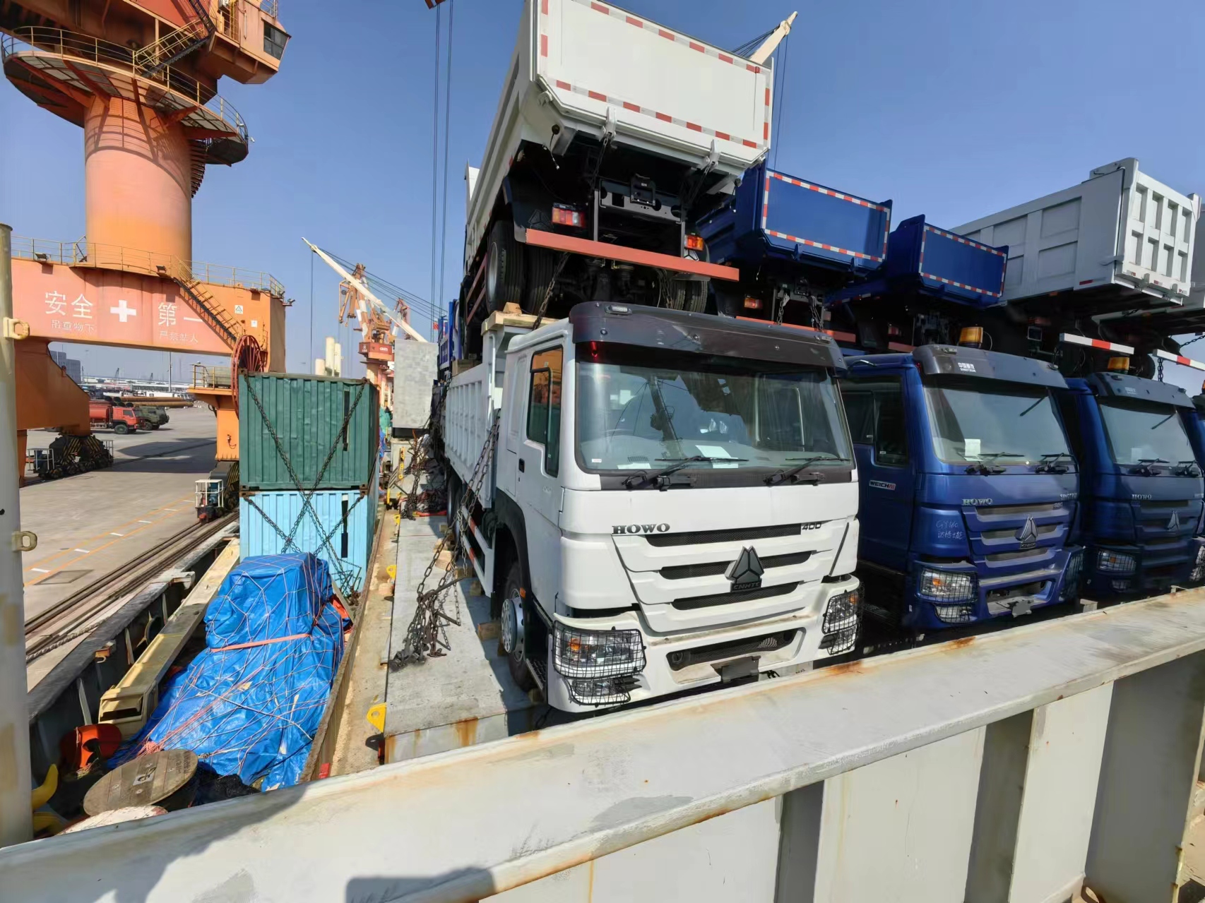 5 หน่วย Howo Dump Trucks จัดส่งไปยังอเมริกาใต้