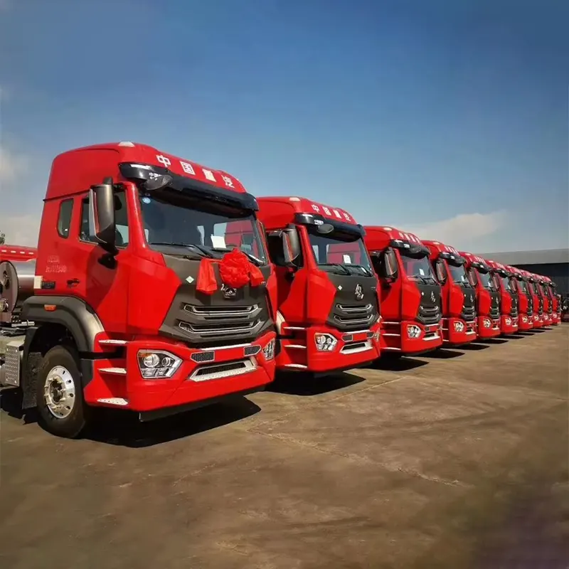 Sinotruk Hova 6 Wheelers 4 × 2 Port Pier Terminal Tractor ยูโร Ii 266hp