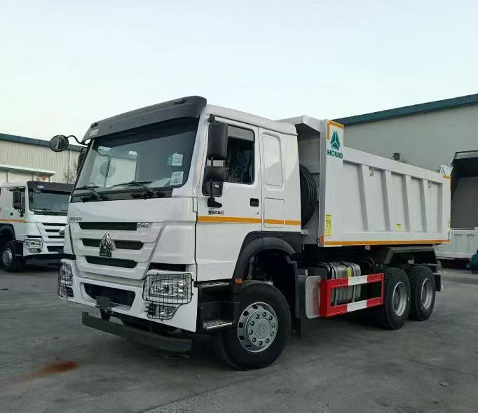 SINOTRUK HOWO รถดัมพ์ รถบรรทุกสินค้า